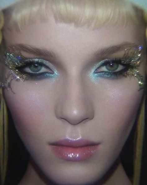 LUAR | Thank you to @maccosmetics for joining us as our official makeup partner for another season @macpro #MACBackstage #MACXIMAL Makeup artist:… | Instagram Fairy Eye Makeup, Iridescent Makeup, Glittery Makeup, Glittery Eye Makeup, Official Makeup, Edit On Instagram, Makeup Photo, Crystal Eyes, Unique Makeup