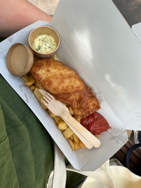 #fishandchips #england #lunch #dinner #london #streetfood Lunch In London, London Lunch, Airport Pictures, Food Vids, Driving Pictures, Fish And Chips, Lunch Recipes, Street Food, In London