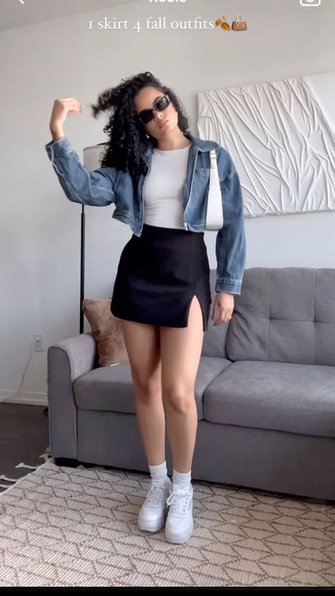 Summer Museum Outfit Ideas, Black Skirt And White Top Outfit, Outfits Tenis Blancos, Black Mini Skirt Outfit Aesthetic, Black Skirt Outfit Casual, Black Mini Skirt Outfit Summer Casual, Outfit Tenis Blancos, Outfits Verano Aesthetic, Casual Mini Skirt Outfit