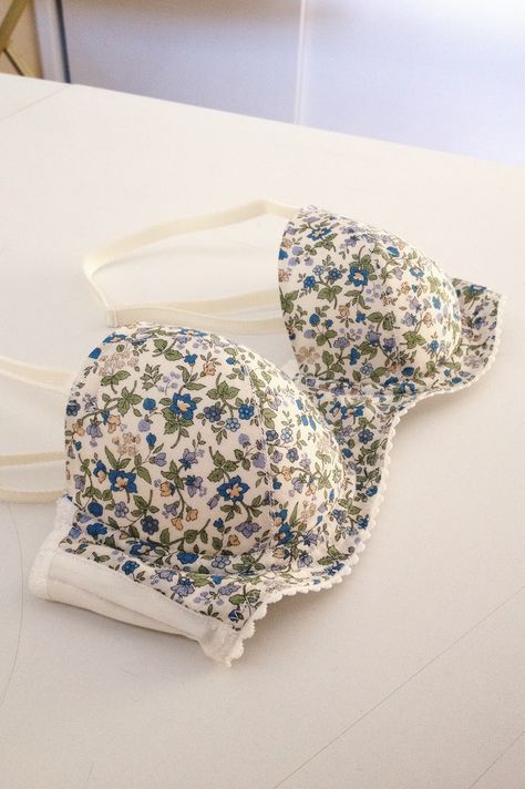 Anna Allen Clothing Blog: Sewing Bras Sewing Bras, Bra Sewing Pattern, Bridal Bra, Bra Sewing, Plus Size Patterns, Sewing Alterations, Sewing Lingerie, Bra Pattern, Clothes Sewing Patterns