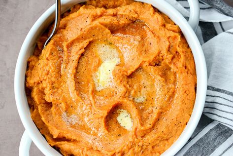 Roasted Maple Sweet Potato Mash Potato Recipes Mashed, Sweet Potato Recipes Mashed, Maple Sweet Potatoes, Sweet Potato Mash, Orange Sweet Potatoes, Sweet Potato Skins, Mash Recipe, Candied Sweet Potatoes, Fall Flavors