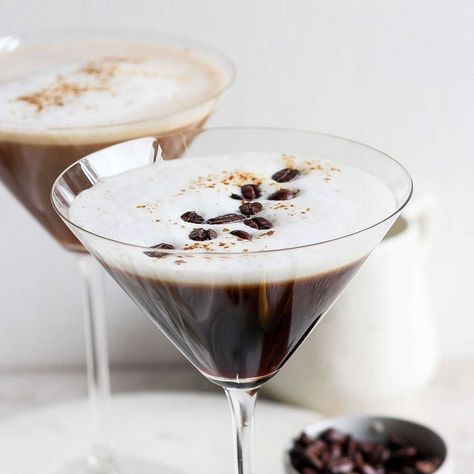 Brown Sugar Shaken Espresso Martini Recipe Brown Sugar Espresso Martini, Brown Sugar Espresso, Brown Sugar Shaken Espresso, Brown Sugar Simple Syrup, Shaken Espresso, Espresso Martini Recipe, Low Carb Meats, Fit Foodie Finds, Salmon And Shrimp