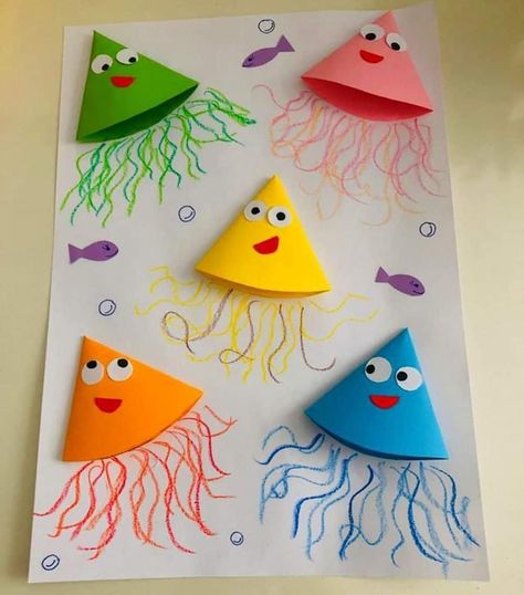 Påskeaktiviteter For Barn, School Kids Crafts, Toddler Arts And Crafts, Seni Dan Kraf, Preschool Arts And Crafts, Preschool Art Activities, Hand Crafts For Kids, Daycare Crafts, Kindergarten Crafts