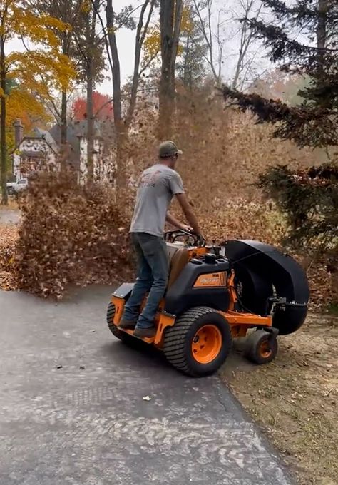 Take a look at this awesome leaf blower in action 💨🍃 | leaf blower | Take a look at this awesome leaf blower in action 💨🍃 | By Rush Brush | Facebook Leaf Blower, Rush, Take A, That Look, Look At, Take That, Gifts