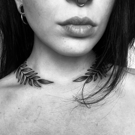 Neck Wreath Tattoo, Vines Neck Tattoo, Traditional Collar Bone Tattoo Women, Laurel Wreath Tattoo Women, Wrap Around Neck Tattoo, Leaves Neck Tattoo, Small Throat Tattoos Women, Neck Tattoo Flower, Rosemary Tattoo