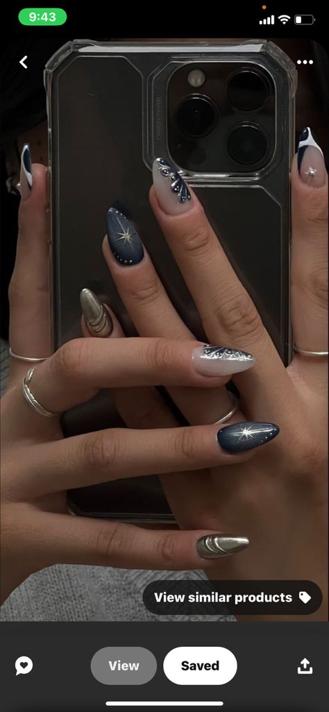 Nail Ideas Blue And Silver, Dark Blue Almond Nails Design, Royal Blue Silver Nails, Navy Acrylic Nail Designs, Dark Blue Nail Designs Ideas, Marine Blue Nails, Nail Inspo New Years, Navy Blue Fall Nails, Dark Navy Blue Nails