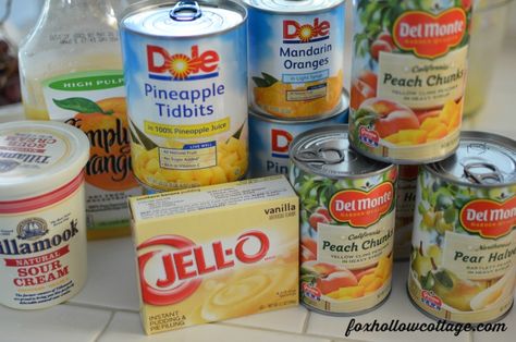 All Season Cheater Canned Fruit Salad Recipe | #jello #dole #delmonte Jello Ideas, Fruit Salad With Pudding, Easy Fruit Salad Recipes, Creamy Fruit Salads, Dressing For Fruit Salad, Fruit Salad Recipe, Salads For A Crowd, Gelatin Recipes, Fruit Salad Easy