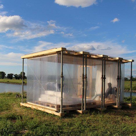 This cabin made from scaffolding is one of 22 temporary hotel rooms that popped up around Mannheim, Germany, as part of the Theater der Welt festival. Temporary Architecture, Temporary Housing, Covered Balcony, Temporary Structures, Container Architecture, Scaffolding, Small Houses, Kiosk, Public Space