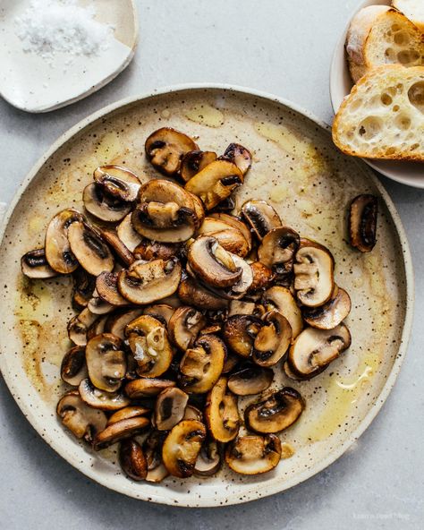 Pure comfort is a perfect plate of garlicky, buttery, pan seared mushrooms Garlic Mushrooms Recipes, Garlic Mashed Potatoes Recipe, Red Potato Recipes, Creamy Garlic Mushrooms, Roasted Red Potatoes, Stuffed Jalapenos With Bacon, Baked Potato Recipes, Garlic Mushrooms, Mashed Potato Recipes