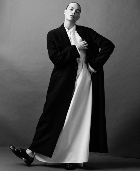 Ryan Gosling Movies, Barbie Stories, Muse Magazine, Leather Mary Jane Flats, Fall 2015 Style, Campaign Fashion, Longline Coat, Alexandra Daddario, Fashion Now