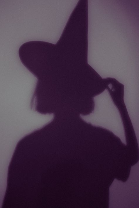 Witchy Profile Picture Aesthetic, Witchy Aesthetic Pictures, Witch Widget, Witchy Astethic, Witchy Profile Picture, Witchy Widgets, Witchy Silhouette, Witch Profile Picture, Academia Widgets