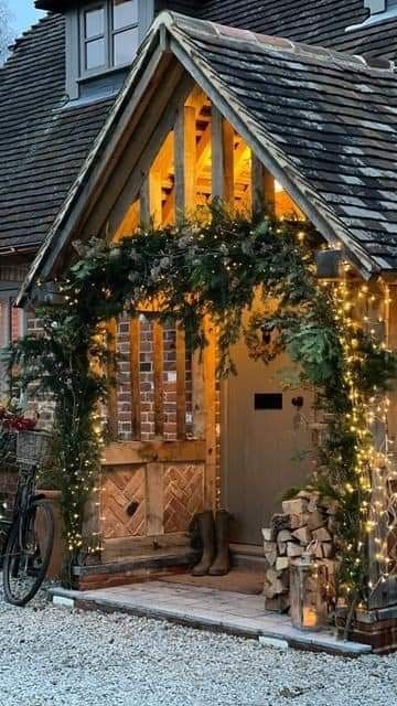 Rustic Cottage Interiors, Front Porch Design, Dream Life House, Winter Cottage, Cottage Exterior, Cottage Interior, Dream Cottage, Countryside House, Cottage Interiors