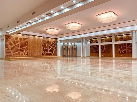 @paradiseclubb #salledemarriage  Casablanca #happydaymaroc #événement #babyshower #baptême #anniversaire... School Dance Room, Dance Hall Aesthetic, Home Dance Studio, Dance Studio Design, Event Venue Design, Dance Rooms, Home Dance, Dr House, Dance Hall