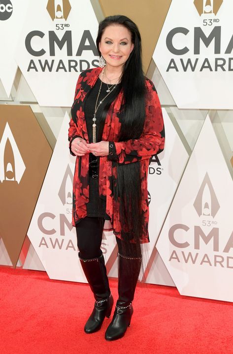 Crystal Gayle Hair, Crystal Gayle, Hair Canvas, Loretta Lynn, Elegant Country, Country Pop, Cut Her Hair, Christmas Swags, Country Stars