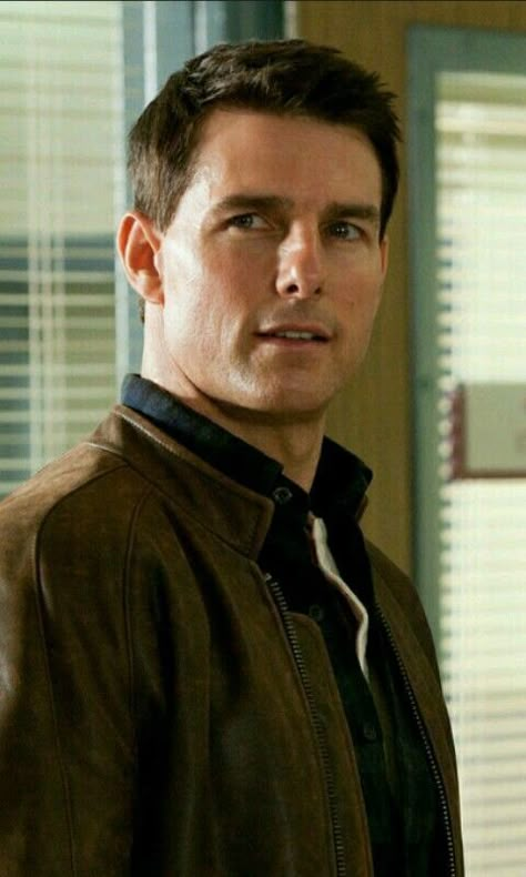 Jack Reacher Tom Cruise, Jack Reacher Movie, Tom Cruise Haircut, Tom Cruise Maverick, Pete Maverick Mitchell, Maverick Mitchell, Movie And Tv Show Quotes, Tom Cruise Hot, Tom Cruise Mission Impossible