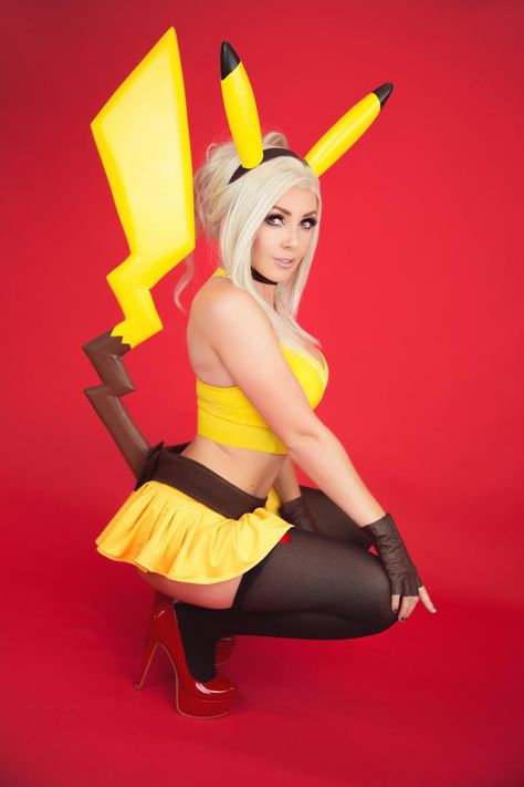 Jessica Nigri, Pikachu, A Woman, Pokemon, Black, Pokémon