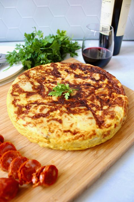 Tortilla Espanola (Spanish Omelette) Recipe - For The Love Of Sazón Tortilla Espanola Recipe, Spanish Tortilla Recipe, Tortilla Espanola, Simple Healthy Breakfast, Spanish Dish, Spanish Breakfast, Spanish Tortilla, Torta Recipe, Spanish Omelette