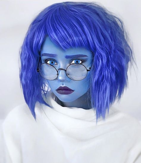 Blue Wig Costume, Blue Bob Wig, Halloween Costume Fails, Copper Brown Hair, Blue Bob, Blue Black Hair, Halloween Makeup Diy, Clever Halloween Costumes, Blue Wig