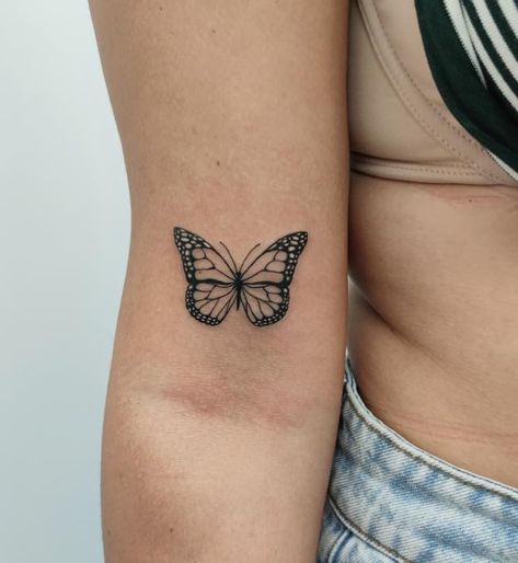 Black Woman Butterfly Tattoo, Monarch Butterfly Arm Tattoo, Medium Butterfly Tattoo, Butterfly Bicep Tattoo Women, Different Butterfly Tattoo Designs, Mini Butterfly Tattoo Simple, Butterfly Tattoo On Bicep, Tattoo On Forearm For Women, Bicep Butterfly Tattoo