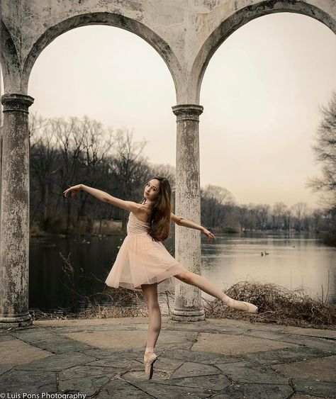 < Luis Pons Photography on Instagram: “Luis Pons Photography Ballerina Juliet Doherty @julietdoherty This photo is 3 years old and from our first shoot together . Juliet is an…” > Dancer Senior Pictures, Ballet Senior Pictures, Outdoor Dance Photography, Juliet Doherty, Ballet Photography Poses, Dance Senior Pictures, Ballerina Photography, Ballet Dance Photography, Dance Picture Poses