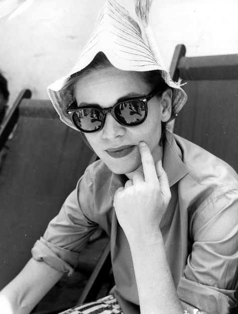 Lauren Bacall Bogie And Bacall, Bogart And Bacall, 2014 Trends, Lauren Bacall, Humphrey Bogart, Wearing Sunglasses, Actrices Hollywood, Norma Jeane, The Hollywood Reporter