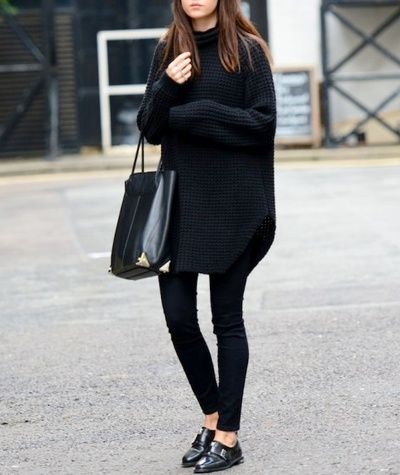 Less Is More: 3 Minimalist Looks to Rock on Campus Paris Mode, Winter Mode, Looks Street Style, Looks Black, French Chic, Wedding Idea, Simple Ideas, All Black Outfit, Mode Inspo