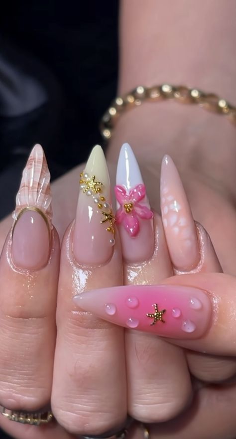 Paznokcie Hello Kitty, Kutek Disney, Unghie Sfumate, Nagel Tips, Summery Nails, Girly Acrylic Nails, Makijaż Smokey Eye, Bling Acrylic Nails, Pink Acrylic Nails