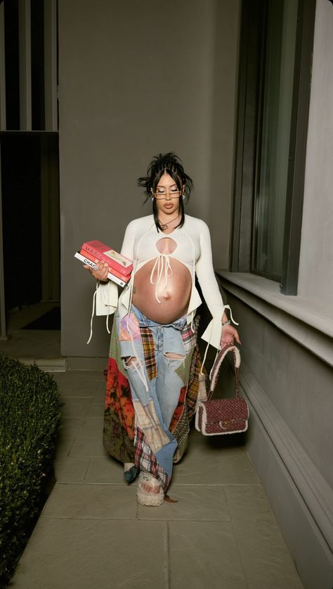 Maternity Outfits Black Women, Baddie Pregnancy Outfits, Mother Kali, Preggo Fashion, Pretty Pregnant, Cute Maternity Outfits, Kali Uchis, Pregnancy Outfits, Celebrity Outfits