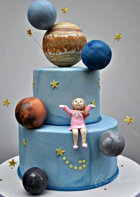 Galaxy Cake Wall Decor, Two The Moon Birthday Party, Moon Birthday Party, Galaxy Birthday, Kue Macaroon, Moon Birthday, Two The Moon, 2nd Birthday Party For Boys, Astronaut Party