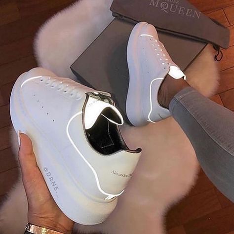 McQueen.Richard mille (@bsande1) • Instagram photos and videos Alexander Mcqueen Sneakers, Mcqueen Shoes, Mcqueen Sneakers, Alexander Mcqueen Shoes, Sneakers Outfit, Dream Shoes, Platform Sneakers, Shoe Game, White Shoes