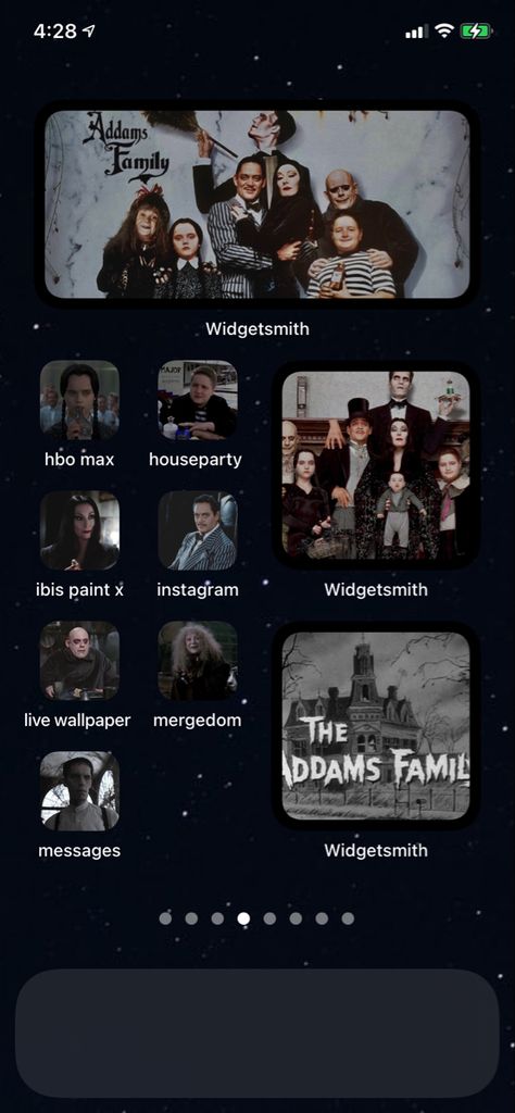 Wednesday App Icons, Wednesday Homescreen, Wednesday Addams Ipad Wallpaper, Wednesday Addams Homescreen, Wednesday Addams Desktop Wallpaper, Corpse Bride Iphone Layout, Addams Wednesday, Ios Ideas, Homescreen Ideas