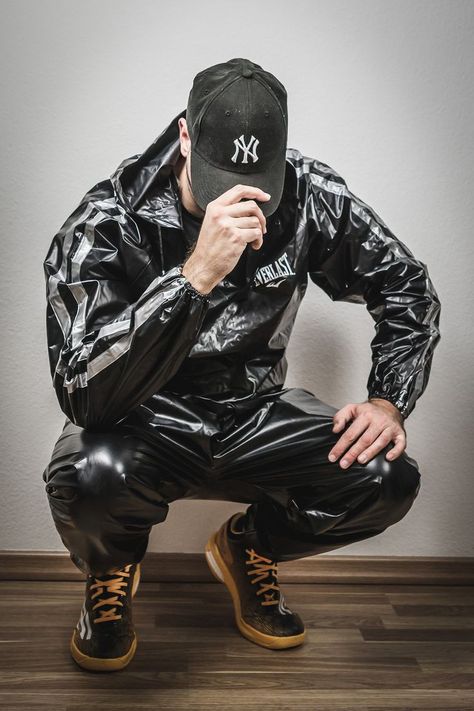 Nylon Tracksuit, Bad Boy Style, Motorbike Jackets, Mens Leather Clothing, Shiny Jacket, Mens Leather Pants, Sauna Suit, Shiny Pants, Gay Fashion