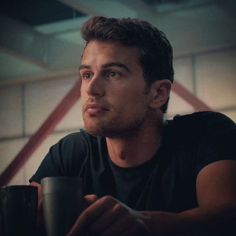 Thoe James, Divergent Theo James, Tris And Four, Theodore James, Divergent Fandom, Tobias Eaton, Divergent Insurgent Allegiant, James 3, Divergent Series