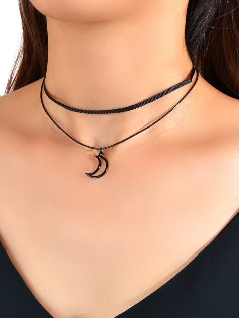 Black Jewelry Necklaces, Collares Aesthetic, Chocker Neckless, Moon Accessories, Inexpensive Jewelry, Edgy Jewelry, Black Choker Necklace, Womens Chokers, Pretty Jewelry Necklaces