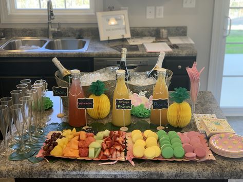 Open House Mimosa Bar, Real Estate Theme Party, Simple Open House Ideas, Luxury Open House Ideas, Open House Apartment Ideas, Real Estate Marketing Event Ideas, Brunch Open House Ideas, Open House Themes Real Estate, Real Estate Event Ideas