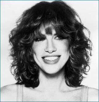 Carly Simon Kręcony Bob, Curly Shag Haircut, 1970s Hairstyles, Trendy We Fryzurach, Short Shaggy Haircuts, Short Shag Haircuts, Short Shag Hairstyles, Shaggy Haircuts, Curly Hair Types