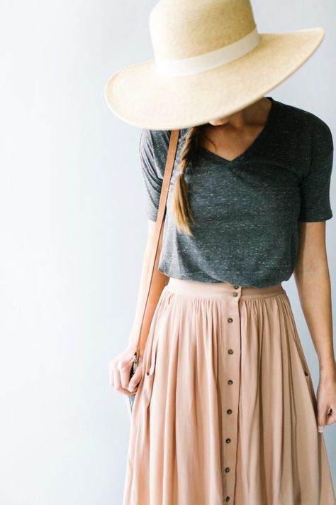 Midi Rok Outfit, Midi Rock Outfit, Sunday Brunch Outfit, Midi Skirts Summer, Rok Outfit, Skirt Diy, Skirt Images, Look Casual Chic, Best Casual Outfits