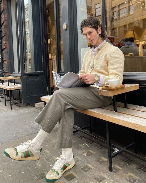 Instagram Coffee, Mens Casual Outfits, Coffee Time, Time Piece, Casual Outfits, Gucci, Mens Outfits, Coffee, Hair Styles