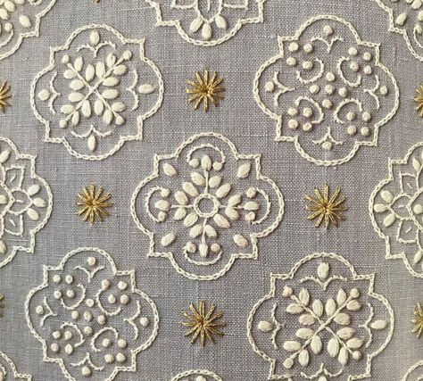 Crazy Quilting, Basic Embroidery Stitches, Hand Work Embroidery, Pola Sulam, Japanese Embroidery, Embroidery Motifs, Simple Embroidery, Sewing Embroidery Designs, Silk Ribbon Embroidery