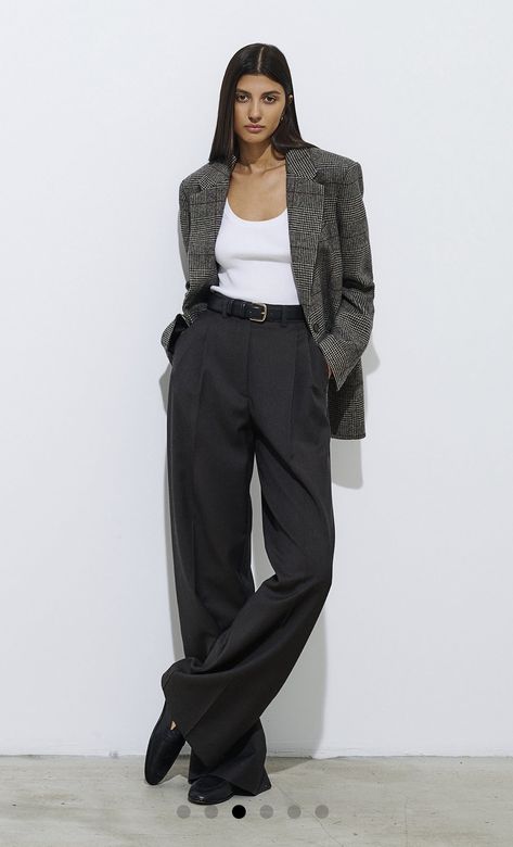 Double Breasted Jacket Outfit Women, Suit Trousers Women Outfit, Edinburgh Style, Flare Skirt Outfit, Fashionable Work Outfits, Trousers Women Outfit, Jacket Outfit Women, Corporate Fashion, Work Chic