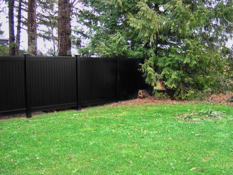 Lattice Black Vinyl Privacy Fencing | BLACKline hhp Black Vinyl Fence, Black Privacy Fence, Black Fences, Fence Paint Colours, Vinyl Fence Ideas, Pools And Patios, Horse Fence, Vinyl Fence Panels, Heights House