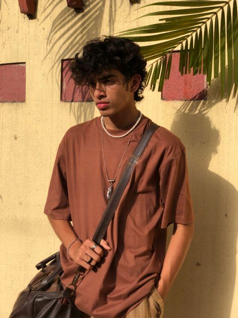 Curly Hair Outfits Men, Brown Skin Outfit Men, Half Up Half Down Hair Men, Artsy Boy, Long Curly Hair Men, Male References, Alternative Men, Comfortable Aesthetic, Light Brown Skin