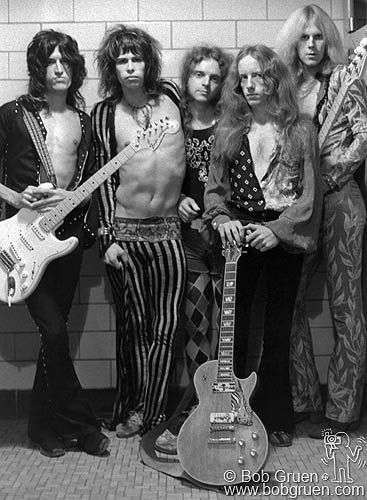 <p>Joe Perry, Steven Tyler, Joey Kramer, Brad Whitford and Tom Hamilton of Aerosmith group shot in Boston, MA. September 1973.</p> Mia Tyler, Good Charlotte, Joe Perry, Musica Rock, Steven Tyler, Liv Tyler, Rock N’roll, Robert Plant, I'm With The Band