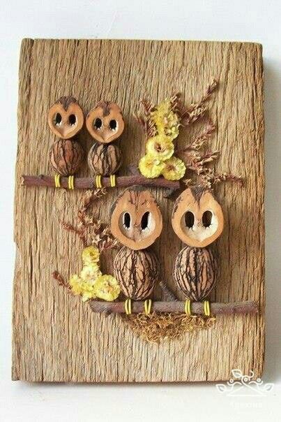 Anywhere deco Walnut Shell Crafts, Owl Wall Decor, Acorn Crafts, Cones Crafts, Owl Crafts, Walnut Shell, Pine Cone Crafts, Vintage Owl, Kids Wood