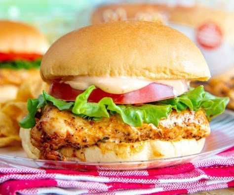 Blackened Chicken Sandwich with Cajun Mayo - Martins Famous Pastry Shoppe Blackened Chicken Sandwich, Cajun Chicken Sandwich, Cajun Mayo, Grilled Chicken Sandwich Recipes, Blackened Chicken Recipe, Chicken Breast Sandwich, Potato Rolls, Croissant Sandwich, Pork Rib Recipes