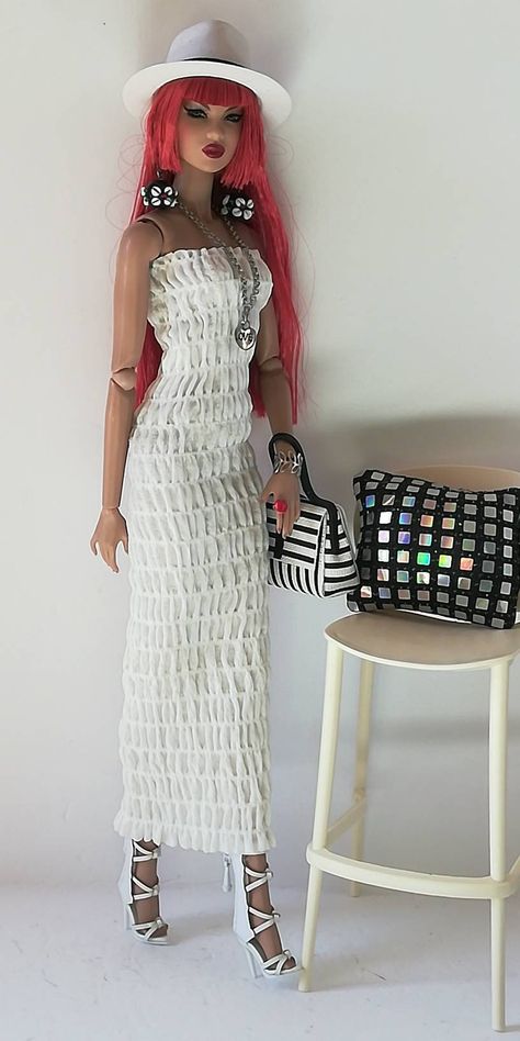 Stylish and super fun to wear this dress! Dress up or down just perfect look! Super streshy for a perfect fit. Doll and other accessories are not included! Barbie Dresses, Barbie Room, Barbie Wardrobe, Diy Barbie Clothes, Barbie Dolls Diy, Mini Stuff, Glam Doll, Curvy Barbie, Barbie Dress Fashion