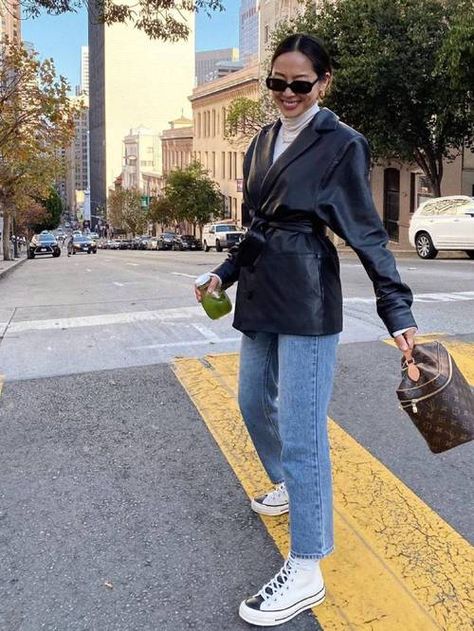 The 9 Best Clothing Styles for Petite Women | Who What Wear UK Street Style Petite, Petite Street Style, Spring Weekend Outfit, Outfit For Petite Women, Outfits For Petite, Short Women Fashion, Leather Jacket Outfits, Blazer Outfits, Petite Women