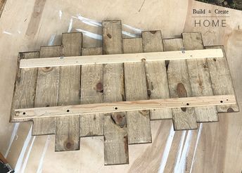 Diy Scrap Wood, Recycled Wood Projects, Pallet Wall Decor, Scrap Wood Crafts, Barn Wood Projects, Funky Junk Interiors, Wood Projects That Sell, Diy Wooden Projects, Scrap Wood Projects