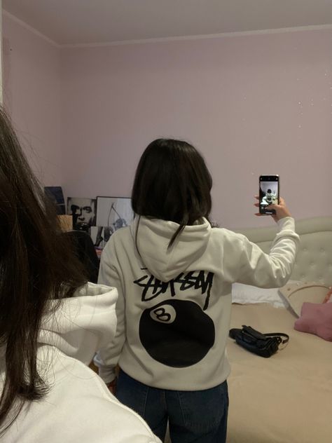 stussy hoodie inspo Basic Stussy Hoodie, Stussy 8 Ball Hoodie, Stussy Fits, Hoodie Stussy, Black Hoodie Outfit, Wishlist Board, Stussy Hoodie, Gift Wishlist, Nice Clothes