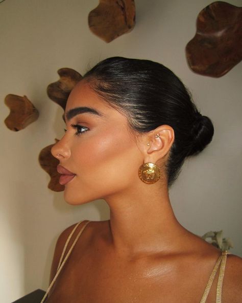 Amaya Colon, Brown Skin Makeup, Baddie Makeup, Pink Makeup, Kiss Makeup, Side Profile, Glam Makeup, Girls Makeup, Pretty Makeup